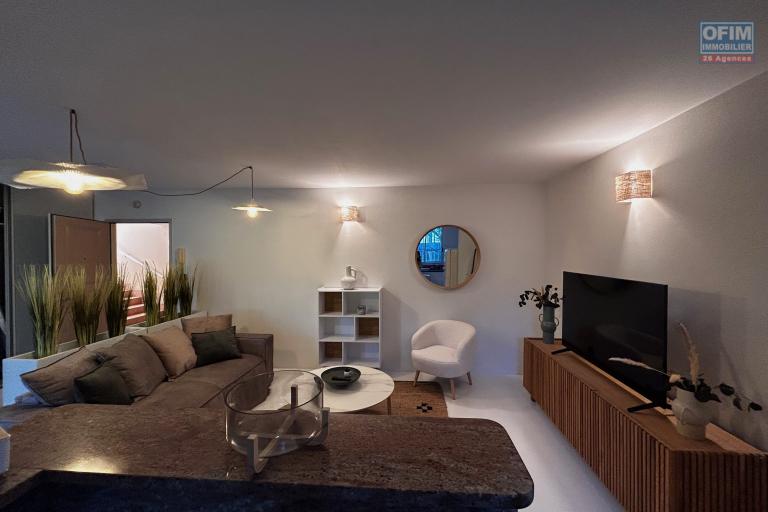 A vendre un appartement F2 avec jardin sans vis a vis et lumineux à Mont Roquefeuil St Gilles