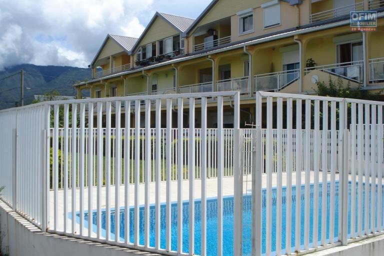 A vendre magnifique appartement de type F2 dans résidence avec piscine le Tampon 14 éme