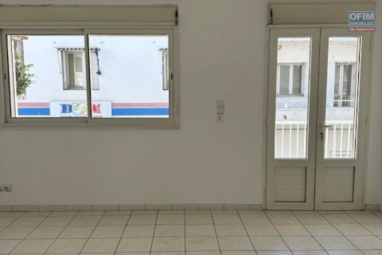 Appartement F3 centre ville saint pierre