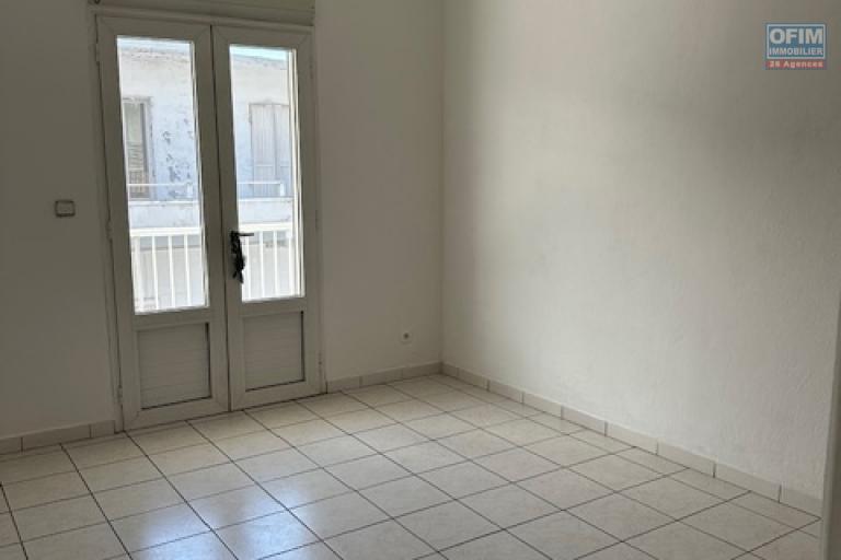 Appartement F3 centre ville saint pierre