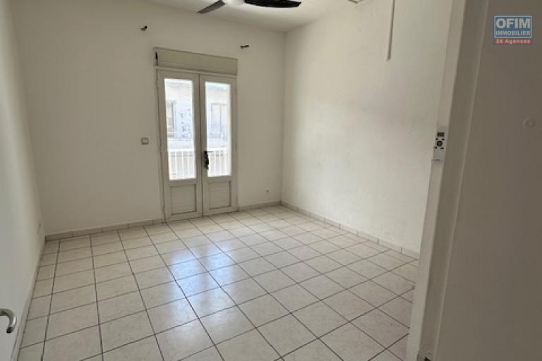 Appartement F3 centre ville saint pierre