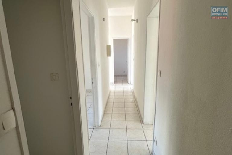 Appartement F3 centre ville saint pierre