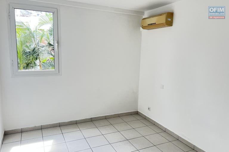 A vendre bel appartement T3 avec terrasse et parking à Saint Denis - proche du Jardin de l'Etat - Résidence le Flamboyant