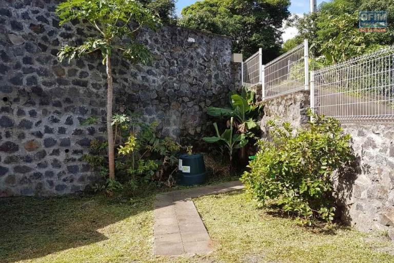 A louer villa de type F4. avec vue mer  à Piton Saint Leu