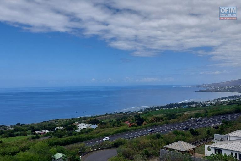 A louer appartement récent T4 à Saint Leu avec vue mer