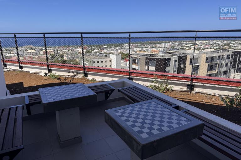 A louer studio NEUF meublé avec grande terrasse vue panoramique et parking - proche de l'université - résidence Jules Ferry