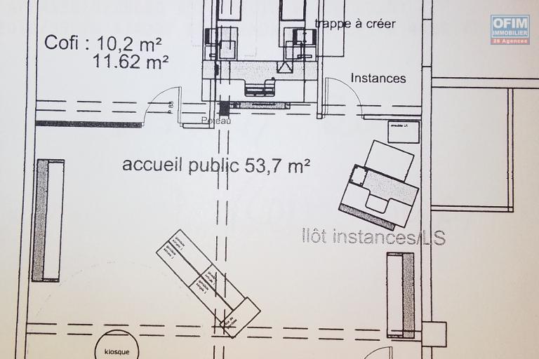 A LOUER LOCAL COMMERIAL DE 110 M2 A LA GRANDE MONTEE