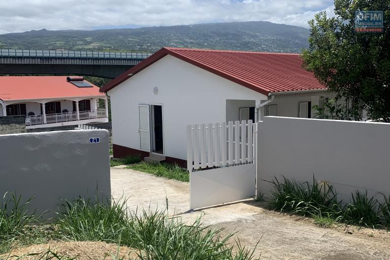 A louer maison avec 3 chambres à Sainte Marie secteur Gaspards