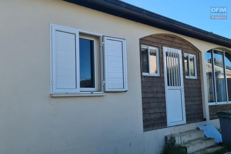 BELLE OPPORTUNITE à vendre charmante villa récente de type F4 ( 2018 ) d'environ 90 m² , la Plaine des Cafres 27 éme