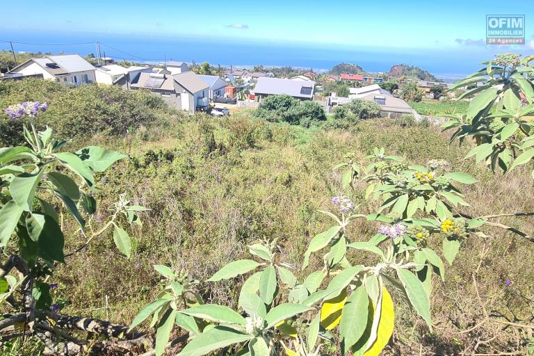 A vendre deux magnifiques terrain d'environ 758 m² par terrain à Piton Hyacinthe La Plaine des Cafres