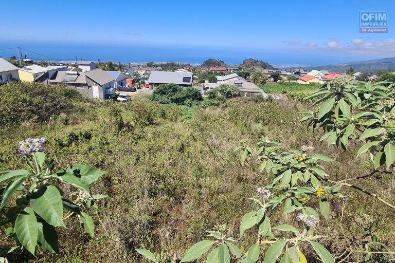 A vendre deux magnifiques terrain d'environ 758 m² par terrain à Piton Hyacinthe La Plaine des Cafres