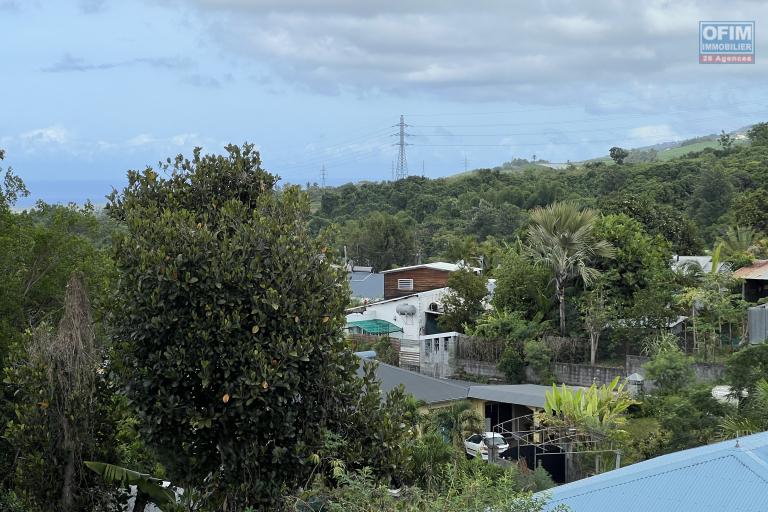 Jolie maison bois neuve de type 3 avec vue mer implantée sur 246 m2 de terrain.