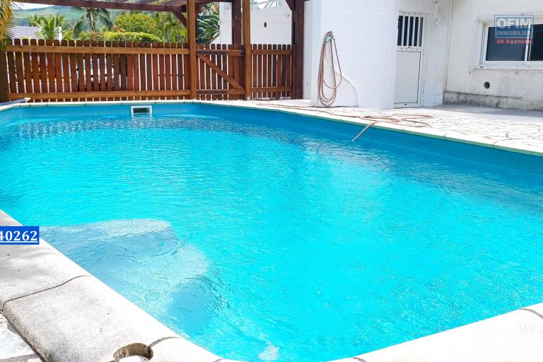 Villa de 131 m2 avec piscine, terrasse, lotissement privée (Henri TAFA 0692540262)