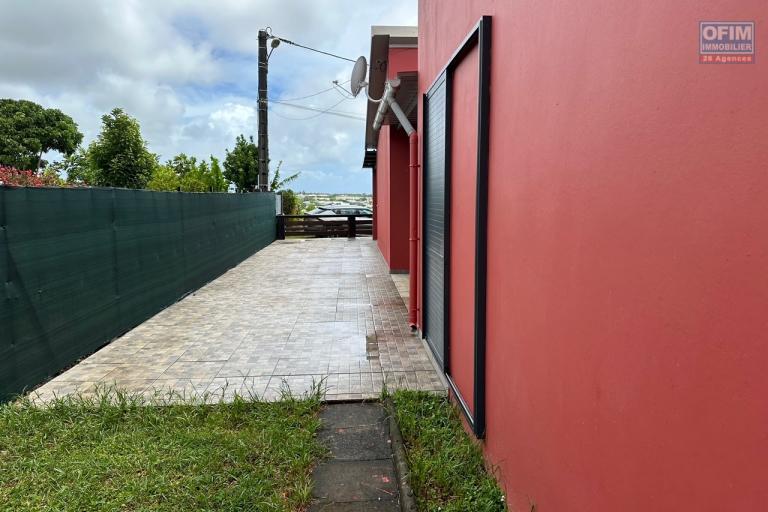 A louer jolie Villa F3 avec cour clôturée et terrasse sur Rivière des roches Saint-Benoit