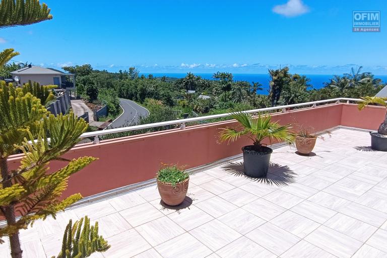 Villa de 190 m2, vue mer, terrain 656 m2 (Henri TAFA 0692540262)