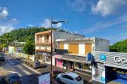 Local commercial / professionnel de 379 m2