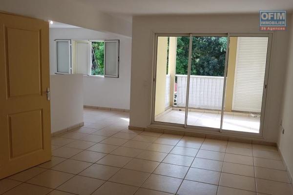 A vendre charmant appartement duplex de type F3 d'environ 60 m² proche centre ville le Tampon