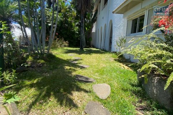 A louer Appartement individuel au rdc d'une maison chemin des brises à La Montagne, beau jardin et vue mer