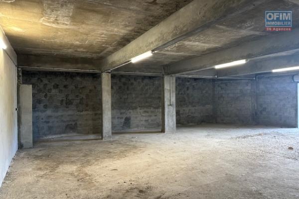 Local de Stockage 80m2 St Pierre