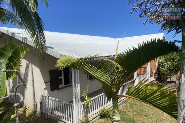 A vendre belle villa située au centre de Bellemène Saint-Paul