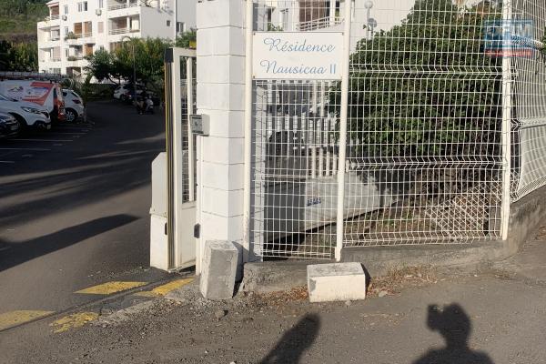 Spacieux T2 dernier étage tout confort Résidence Nausicaa Boucan Canot à 5 mn des plages